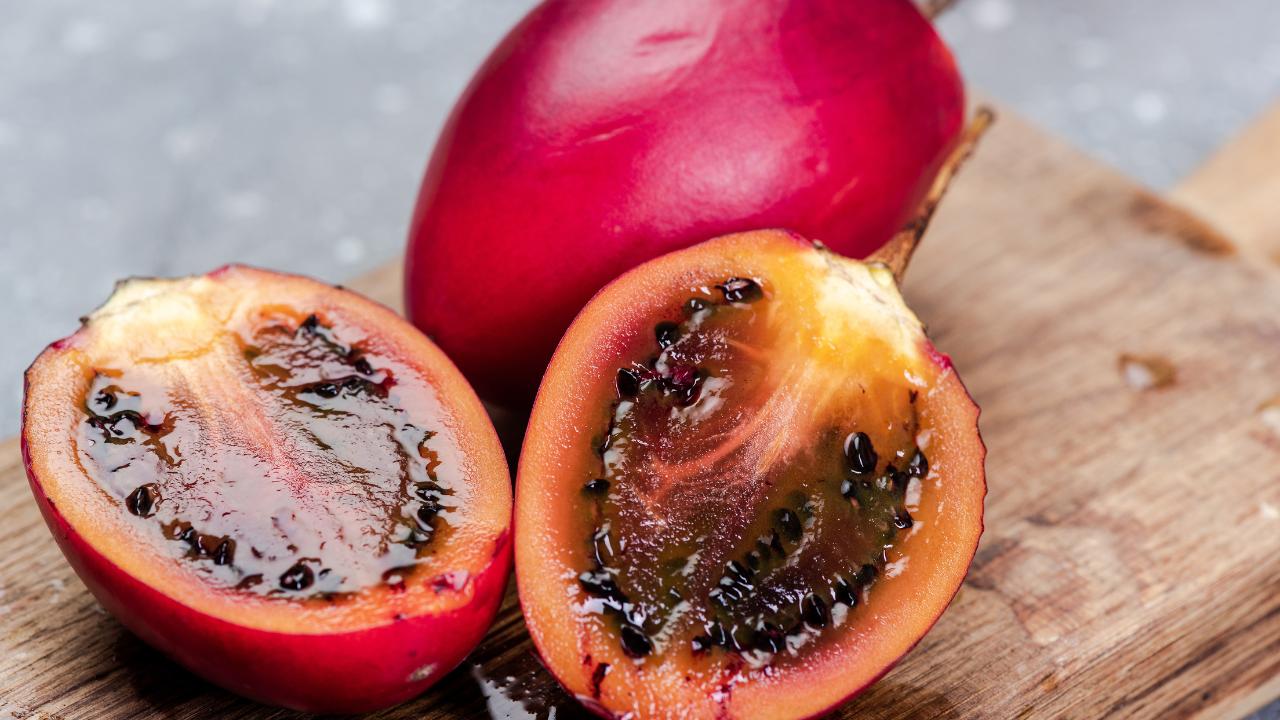 Comprar frutas tropicales tamarillo